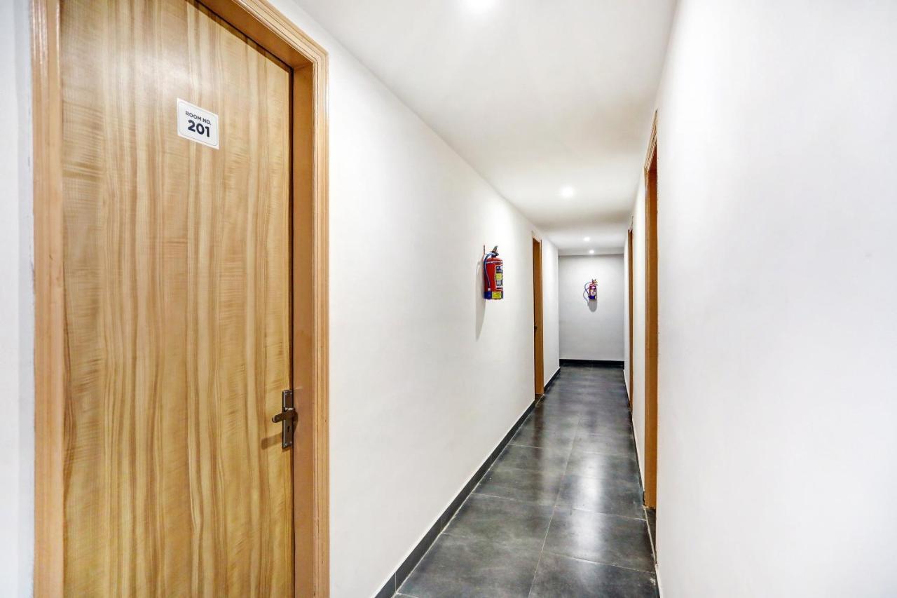 Oyo 81641 Collection O Hotel A1 Residency New Delhi Extérieur photo