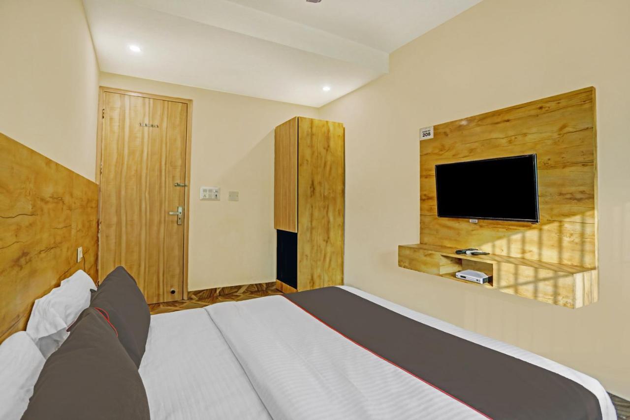 Oyo 81641 Collection O Hotel A1 Residency New Delhi Extérieur photo